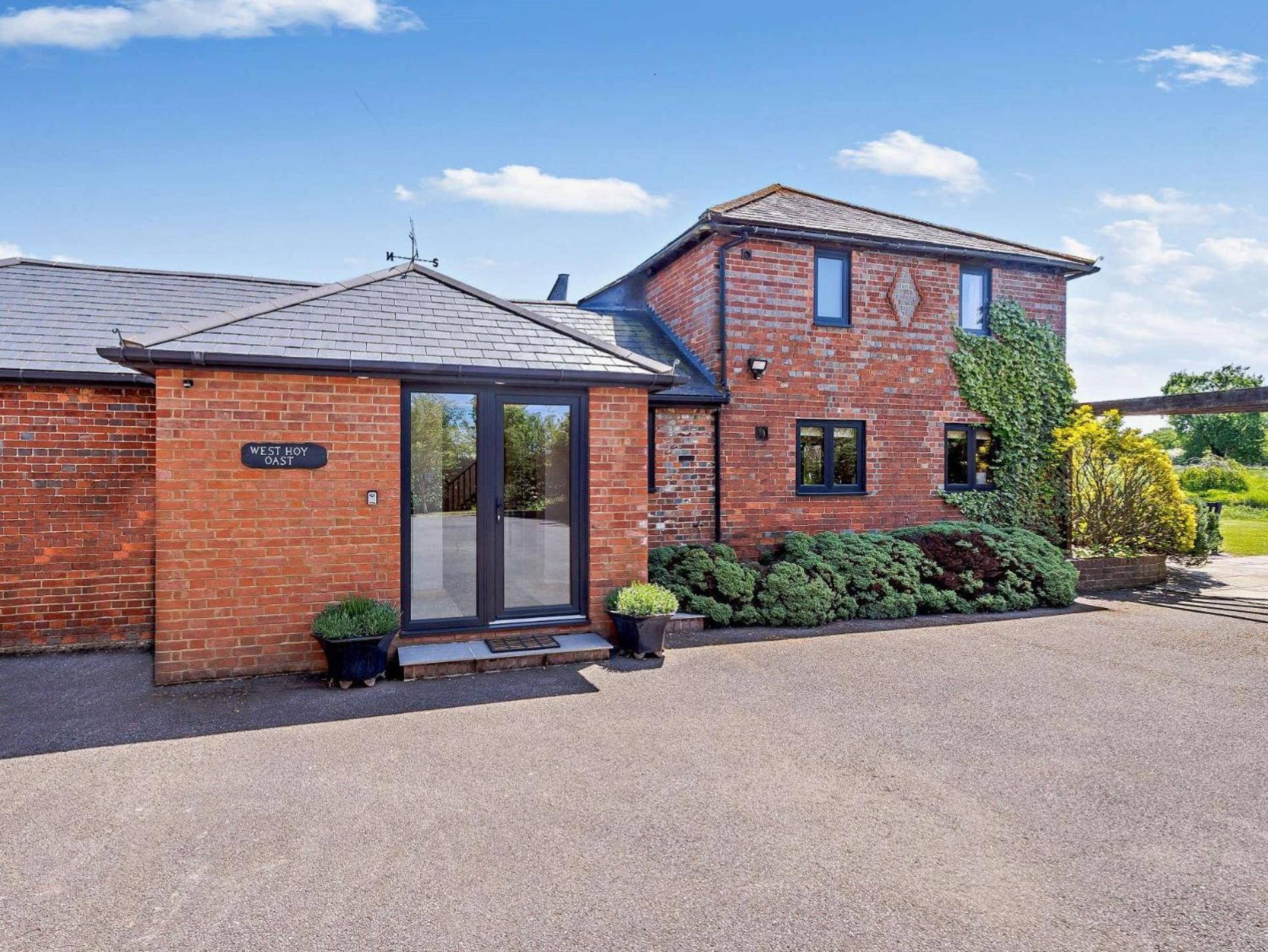 5 Bed In Smarden 76428ヴィラ エクステリア 写真