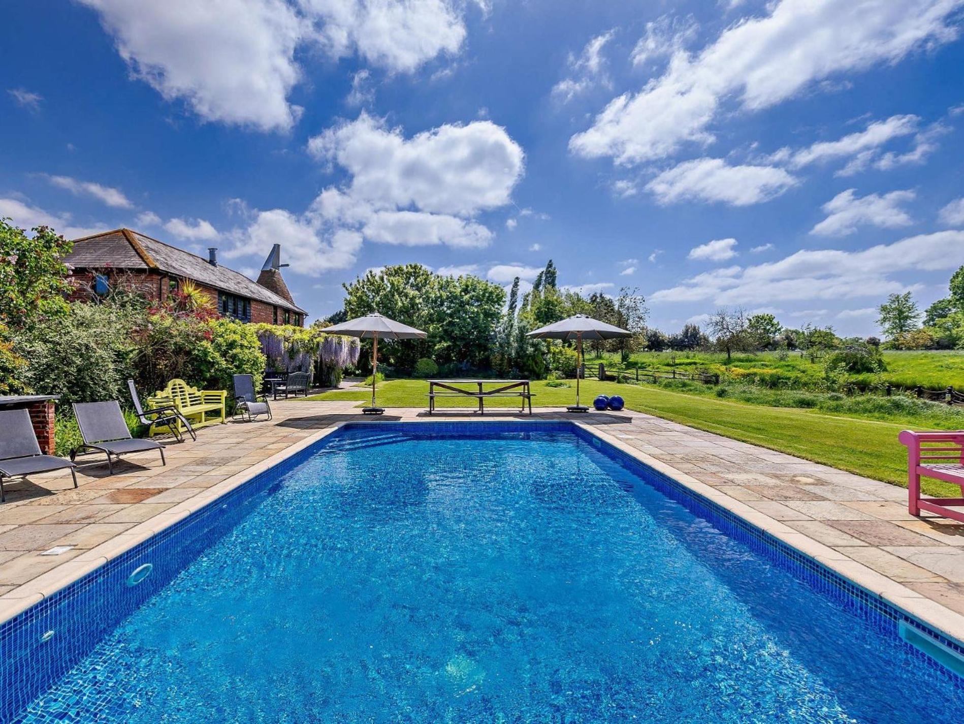5 Bed In Smarden 76428ヴィラ エクステリア 写真